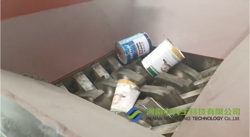 金属撕碎机对物料撕碎的效果与环保性能不容小觑